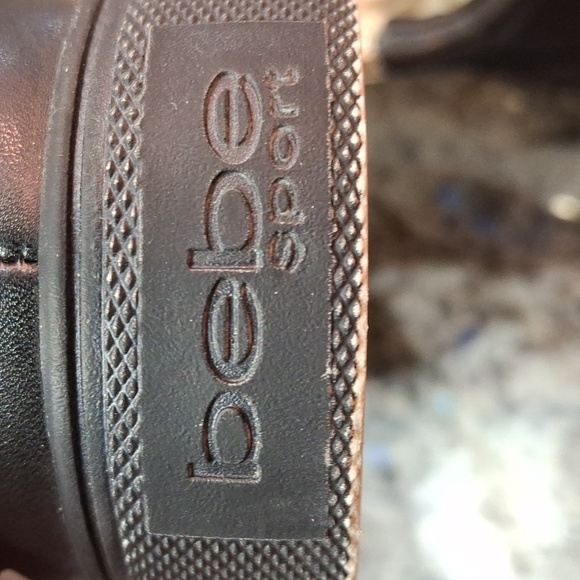 BEBE "CHARLIE" Sneakers. Sz. 6.5, Gold metallic and matte black. Small spot on - Picture 11 of 17